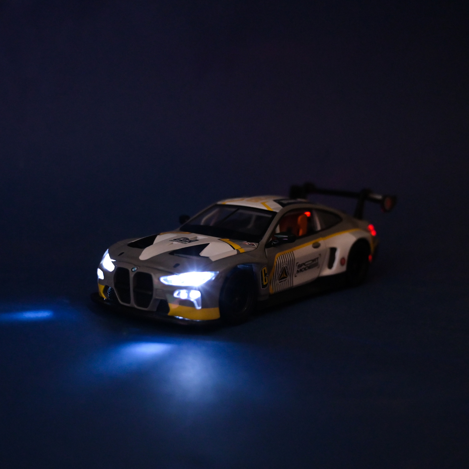 Машина металл 68715AG (48шт/2) "АВТОПРОМ",1:32 "BMW M4 GT3",батар, свет,звук,откр.двери,в коробке 18*9*8 см