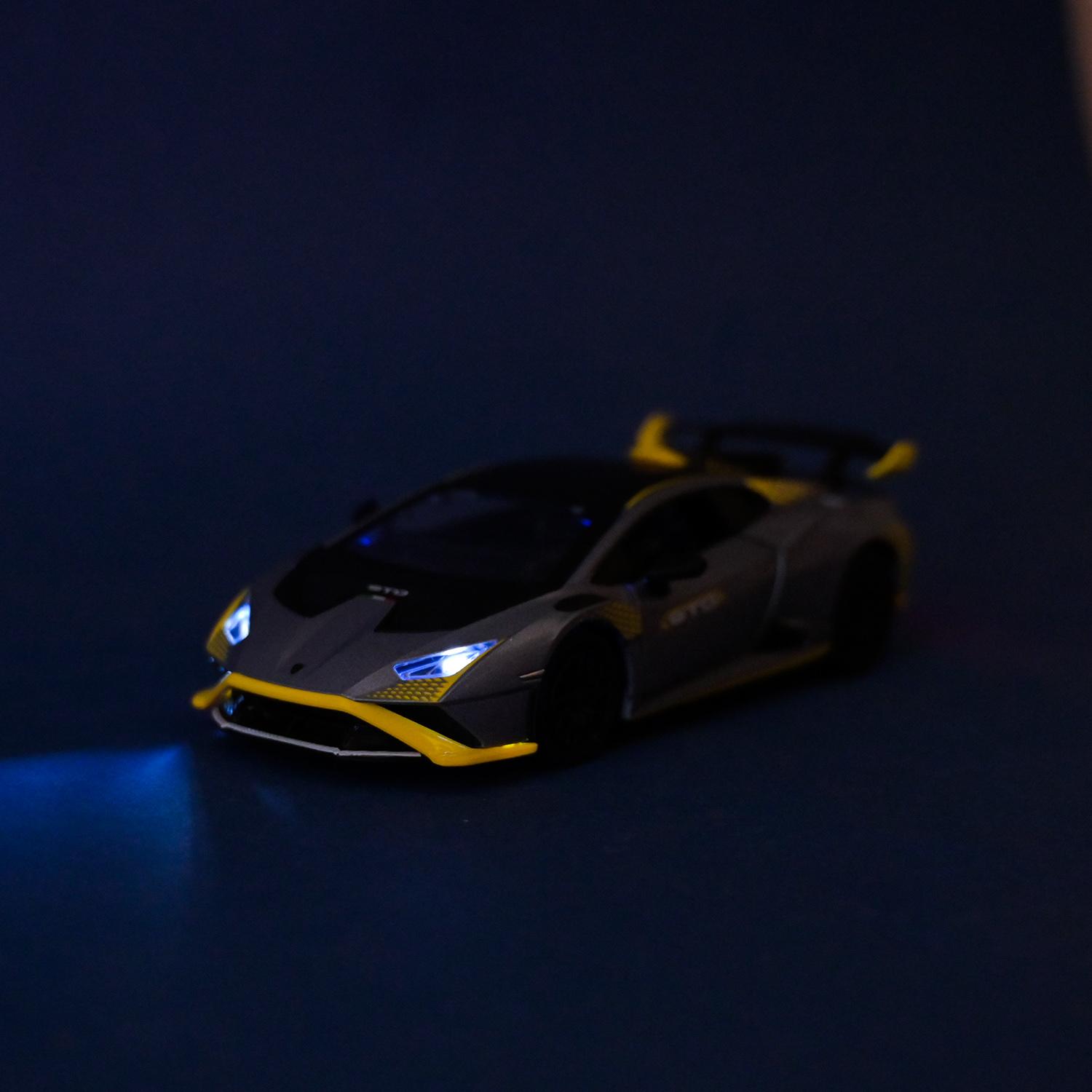 Машина металл 68716AG (48шт/2) "АВТОПРОМ",1:32 "Lamborghini STO",батар, свет,звук,откр.двери,в коробке 18*9*8 см