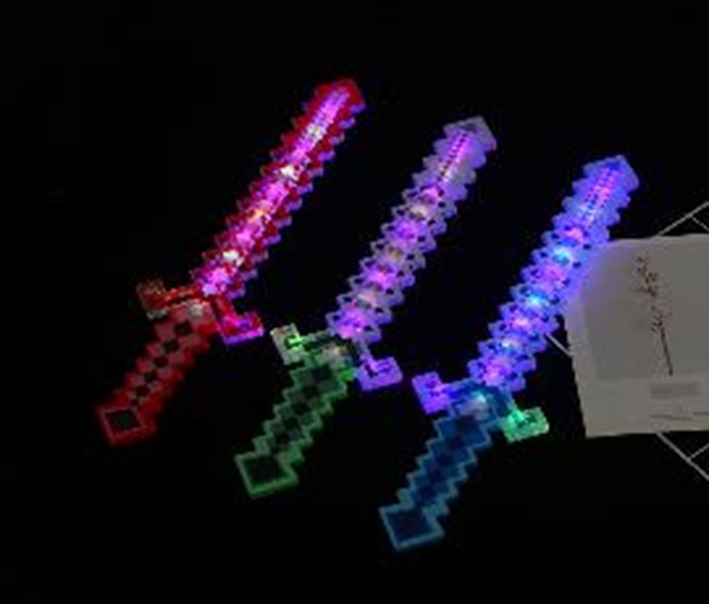 Іграшка зі світлом арт. C28416 (144шт/2) меч 62см 3 мікс