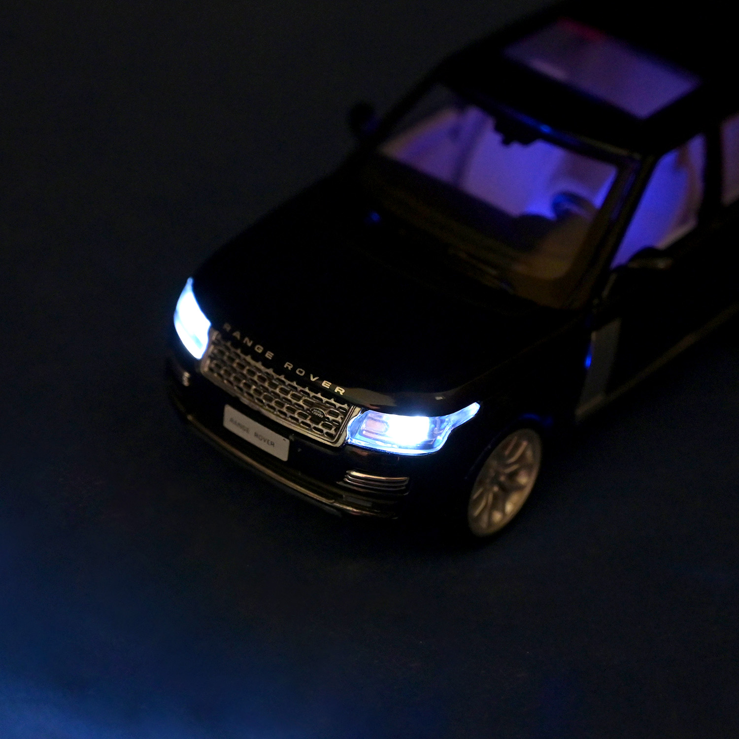 Машина мет. АВТОПРОМ арт. 68357 (48шт/2) 1:34 "2013 Range Rover",капот,багажник батар, світ., звук, відкр.двері, короб.18 * 9 * 8 см