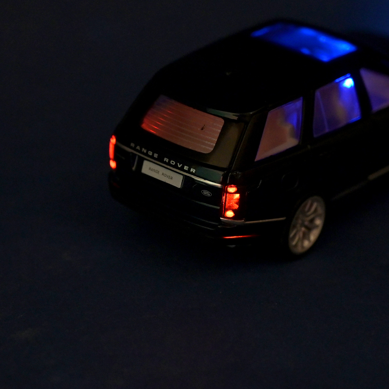 Машина мет. АВТОПРОМ арт. 68357 (48шт/2) 1:34 "2013 Range Rover",капот,багажник батар, світ., звук, відкр.двері, короб.18 * 9 * 8 см