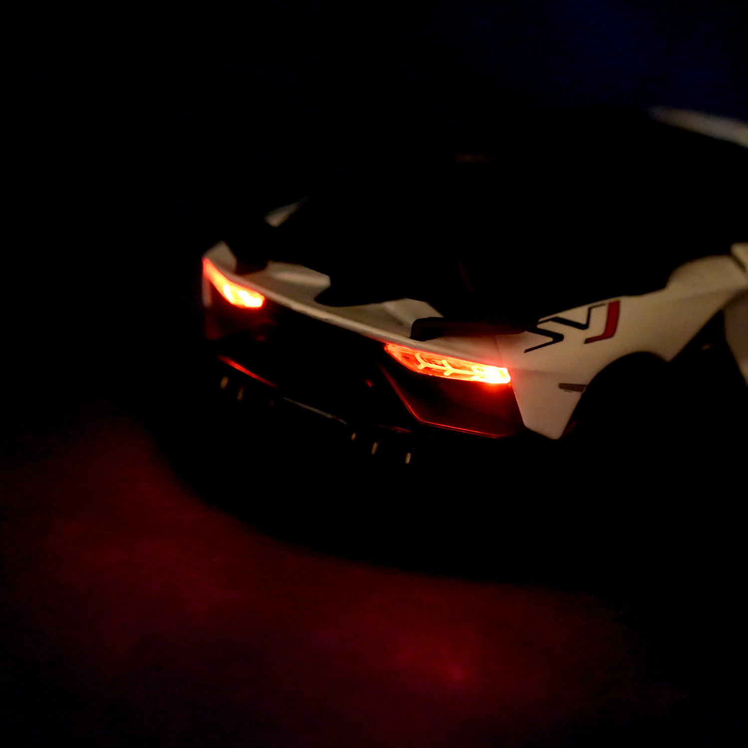 Машина мет. АВТОПРОМ арт. 68472(W) (48шт/2) 1:32 Lamborghini Aventador SVJ, батар,світло,звук,багажник відкр.двері,кор. 18*9*8см