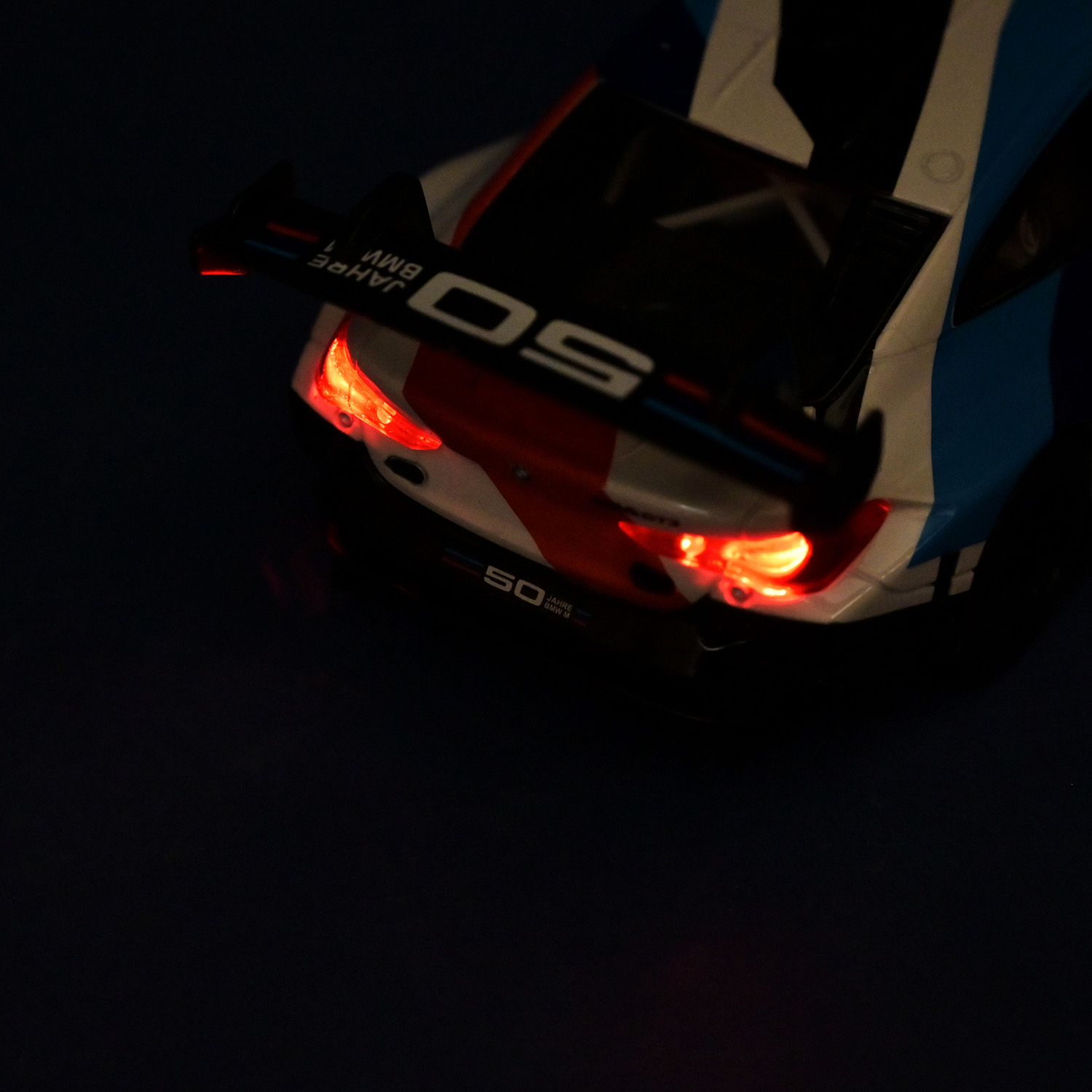 Іграшка машина мет. АВТОПРОМ арт. 68282A(W) (12шт/2) 1:24 BMW M4 GT3, батар,світло,звук,відкр.двері,кор. 24,5*12см