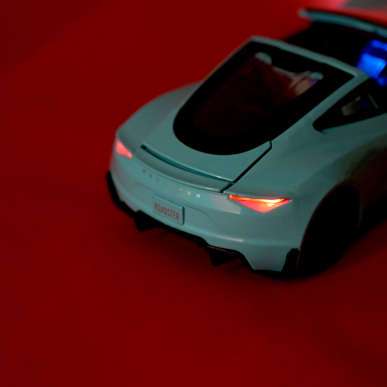 Машина мет. АВТОПРОМ арт. AP7729 (12шт/2) 1:24 Tesla roadster, батар,світло,звук,відкр.двері,короб. 28*16*12,8см