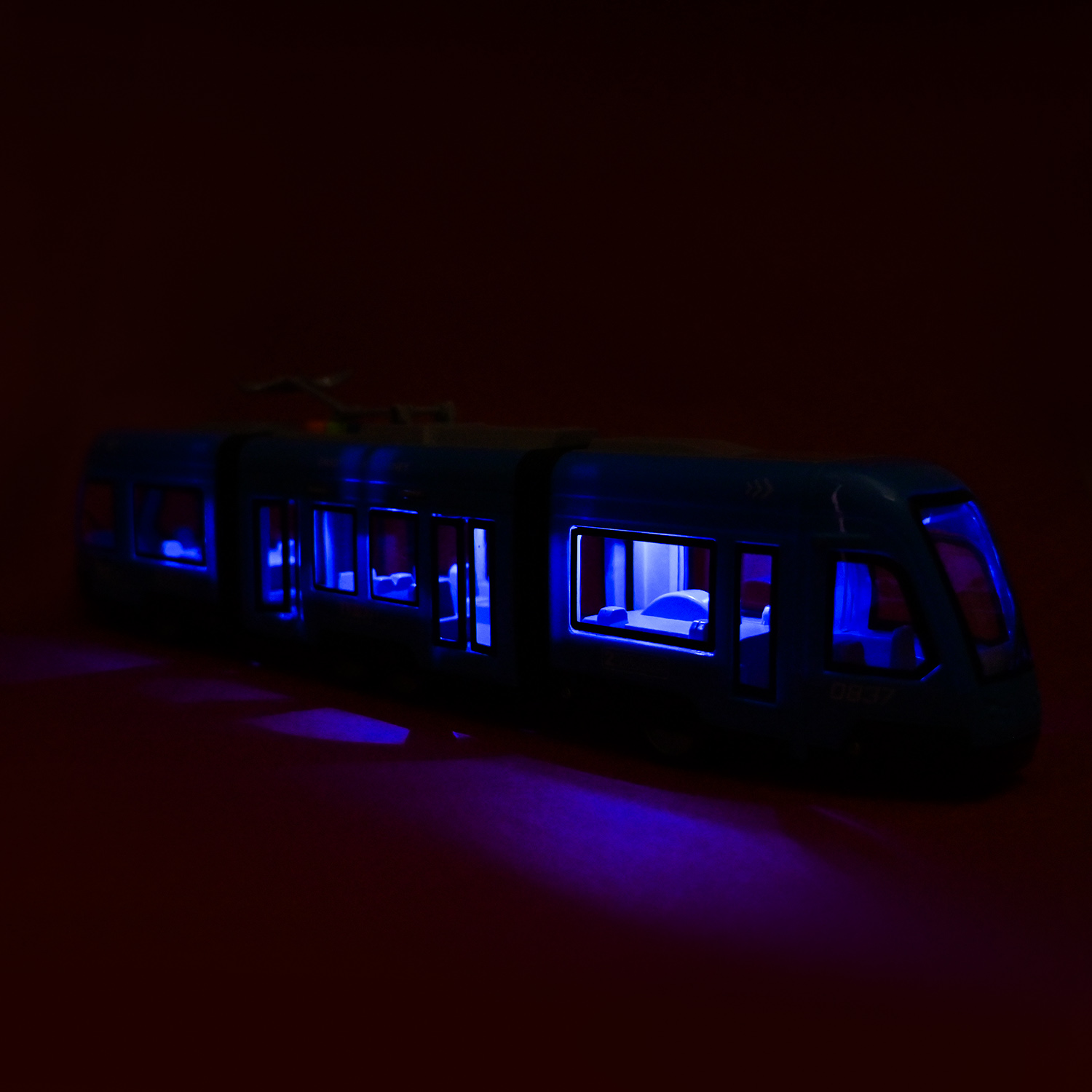 Поїзд батар.арт. WY930AB (18шт) світло,звук,2 кольори у короб.48*10,5*16,5см