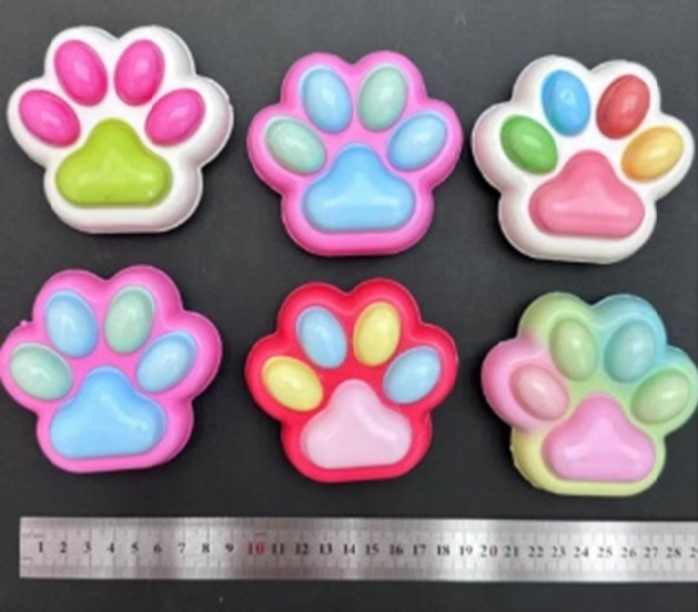 Антистрес арт. C2403 (200шт) сквіш лапка 8см мікс